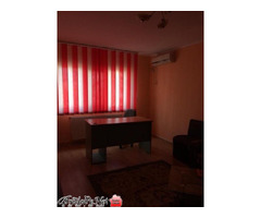 Apart.3 cam pe Buzaului mobilat utilat lux etaj2 - Imagine 5