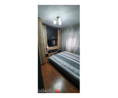 Vând apartament cu 2 camere, zona Radu Negru (Viziru). Etajul 4 cu pod - Imagine 3