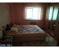 DIRECT PROPRIETAR Vand apartament cu 4 camere - Imagine 2
