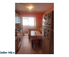 Vand apartament cu trei camere - Imagine 1