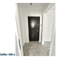 apartament 3 camere renovat etaj 3/4 ,microhala - Imagine 8