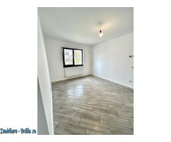 apartament 3 camere renovat etaj 3/4 ,microhala - Imagine 10