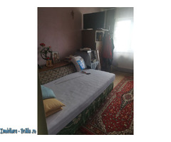 Vand apartament 2 camere - Imagine 1