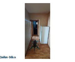 Vand apartament 2 camere - Imagine 7