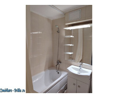 Inchiriez apartament cu 3 camere renovat - Imagine 9
