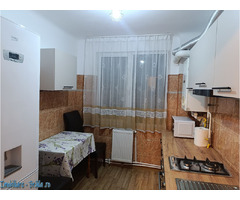 Închiriez apartament 3 camere pe termen lung - Imagine 6