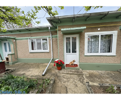 Casa de vanzare la pret de apartament